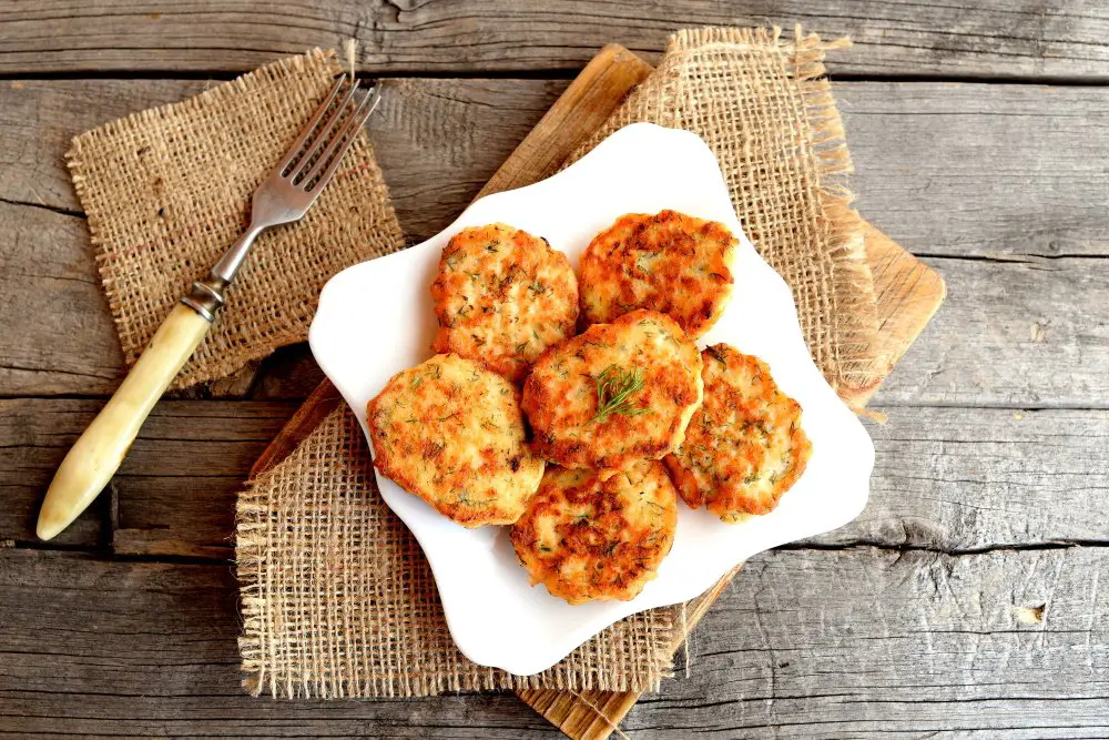 Easy and delicious salmon cakes recipe (14532) | Povkusu.com