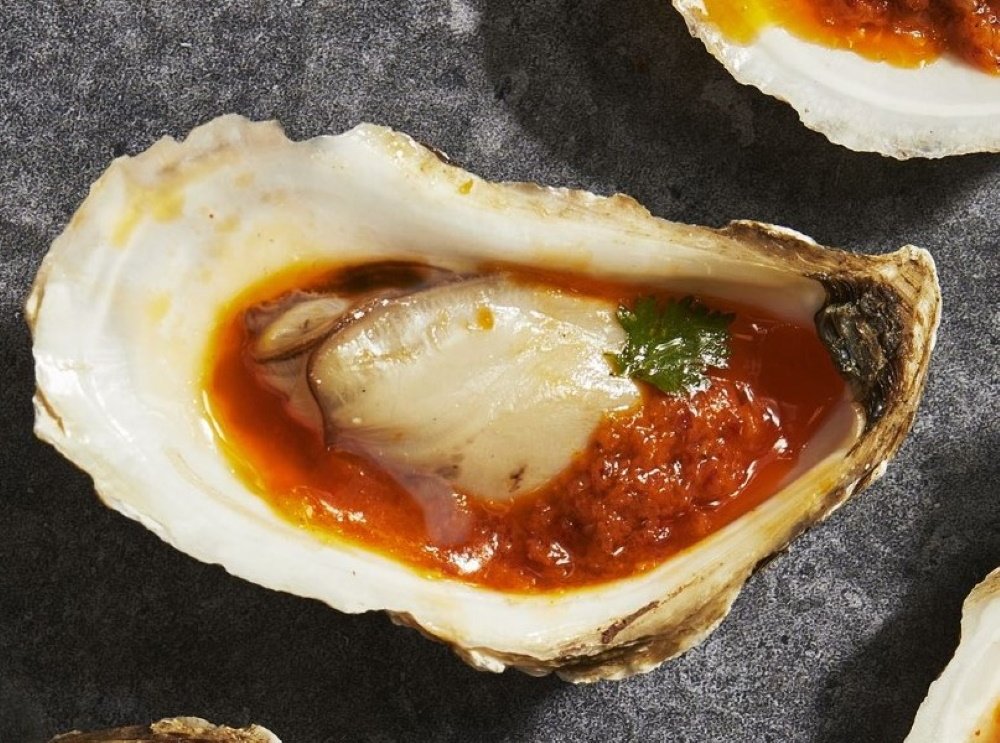 Grilled oysters with a slight smoky flavor (14922) | Povkusu.com