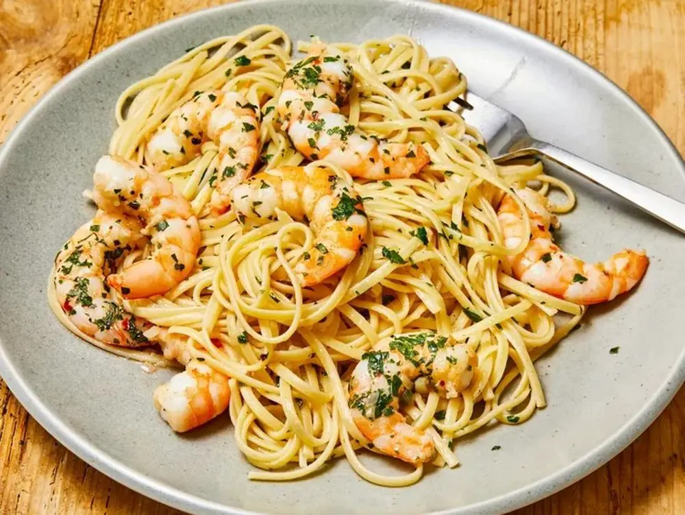 Pasta with shrimp and garlic sauce (16574) | Povkusu.com