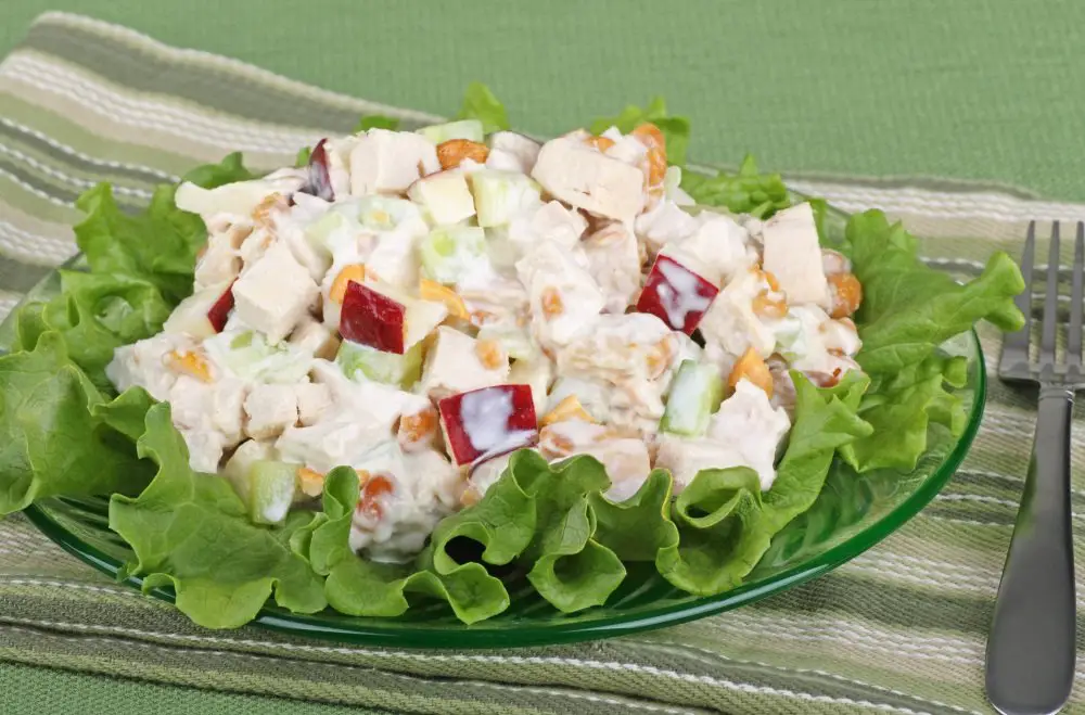 Ensalada fácil con pollo y manzana en pocos minutos (17219) | Povkusu.com